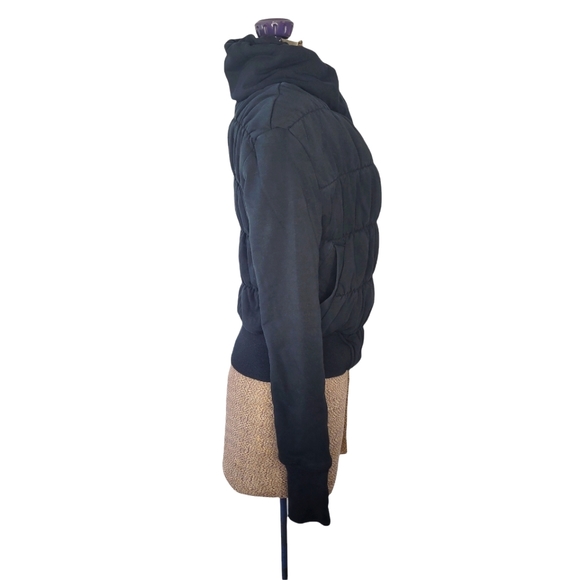 Black Lululemon Rejuvenate puffer jacket size 4 - Picture 3 of 15